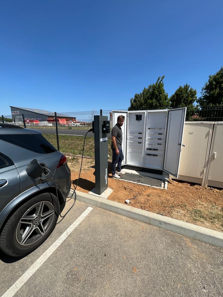 Installation de bornes de charge pour véhicules électriques en Rhône Alpes